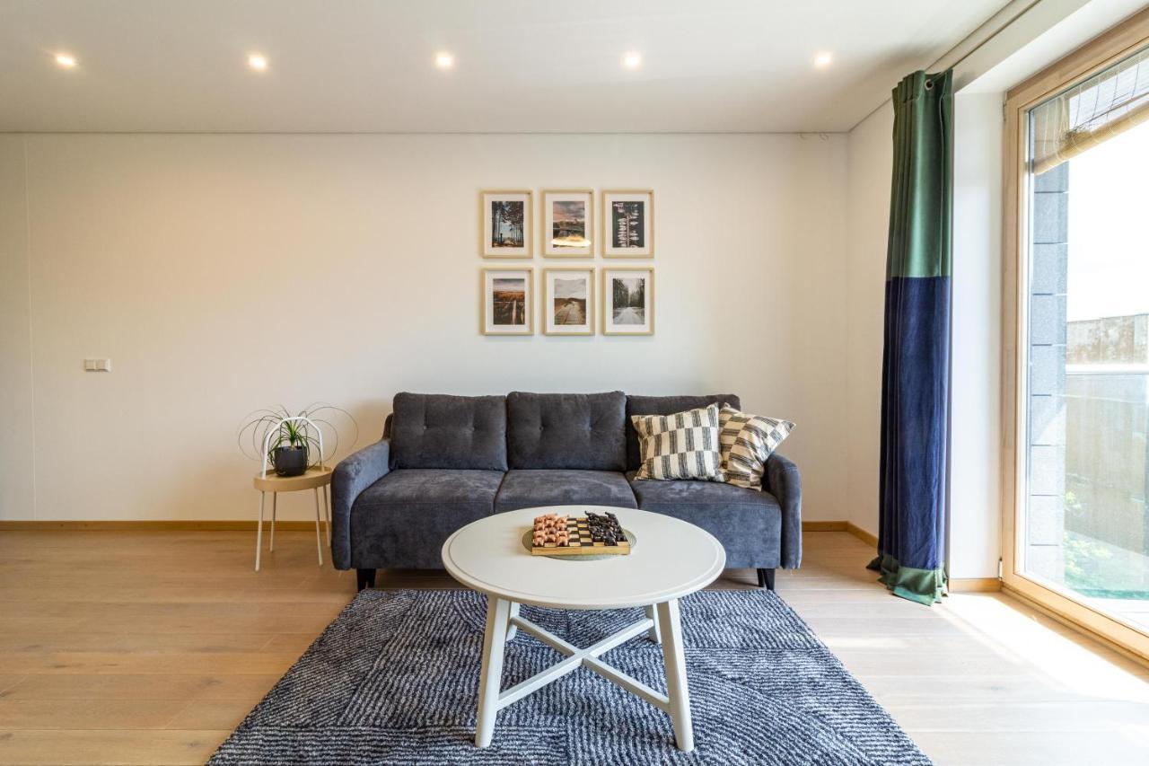 Cohost I Sunny Center Apt, Covered Parking, Balcony & Self Check-In Kaunas Luaran gambar
