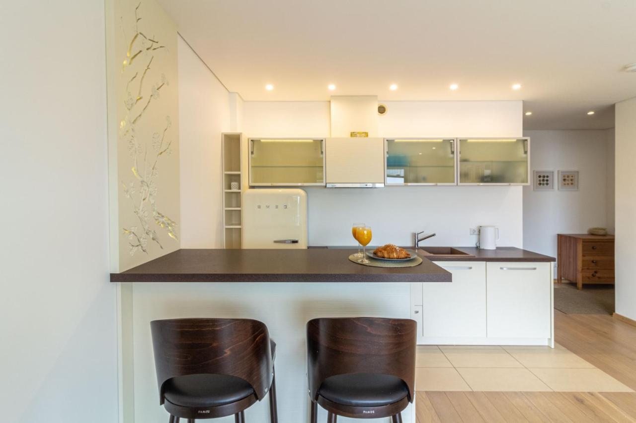 Cohost I Sunny Center Apt, Covered Parking, Balcony & Self Check-In Kaunas Luaran gambar