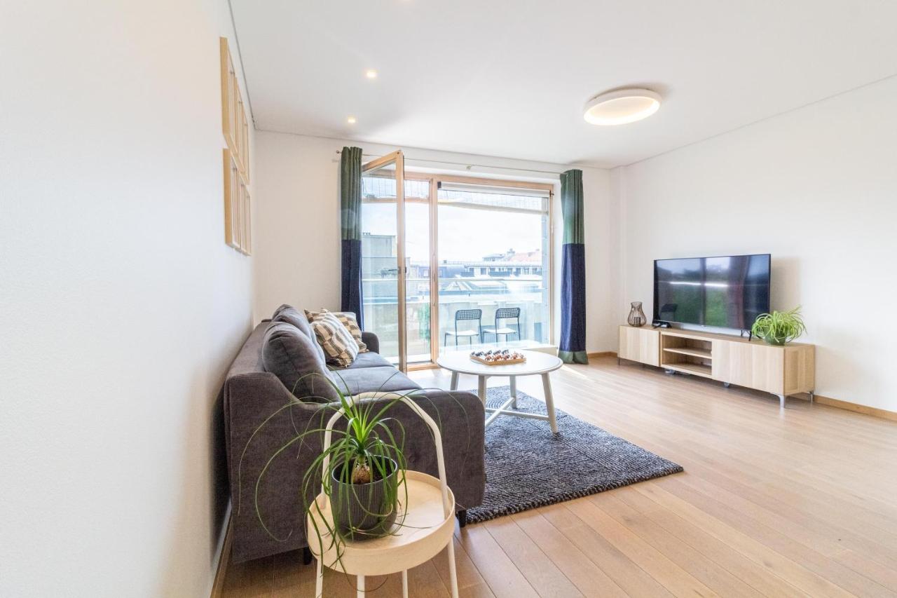 Cohost I Sunny Center Apt, Covered Parking, Balcony & Self Check-In Kaunas Luaran gambar